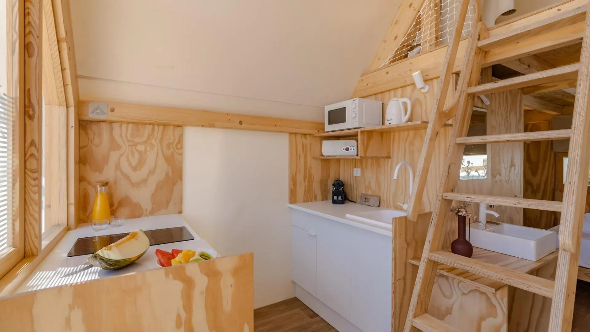 Costa Del Sol Glamping Village Fuengirola 4*,